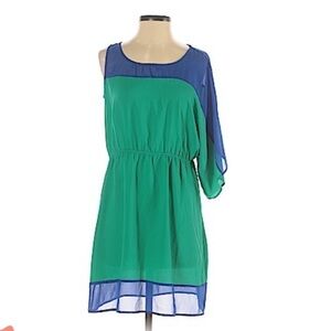 Soprano One Sleeve Light and Comfy Dress